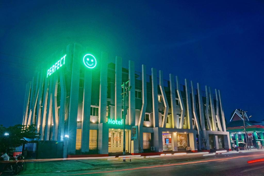 Perfect Hotel Mandalay Exterior foto