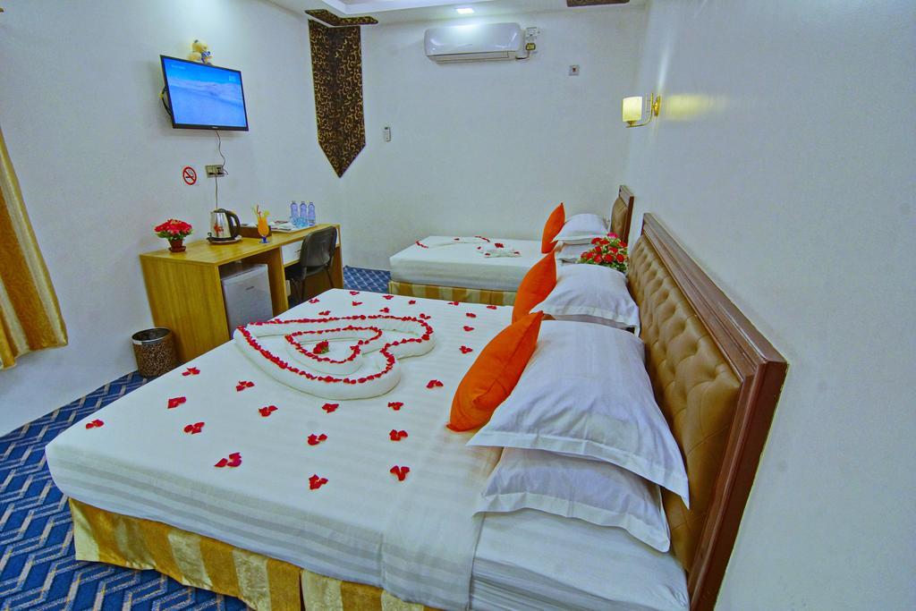 Perfect Hotel Mandalay Exterior foto