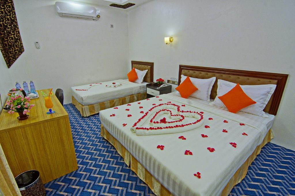 Perfect Hotel Mandalay Exterior foto